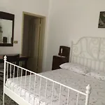 Casa Vicino Al Mare Con Giardino Apartmán *
