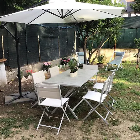Casa Vicino Al Mare Con Giardino
